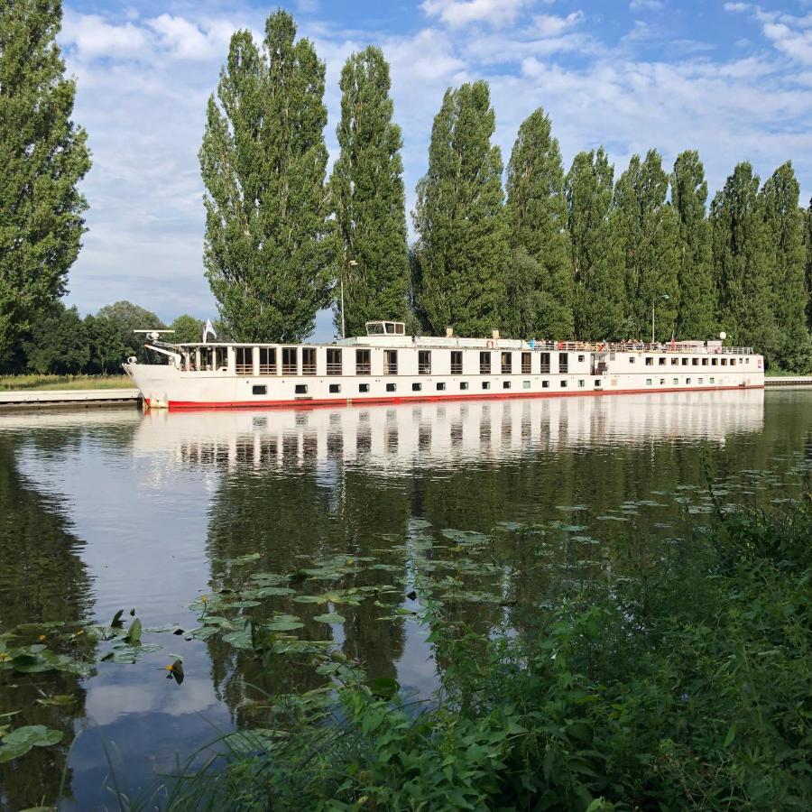 Florentina Boat Литомержице Экстерьер фото